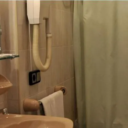 Amefa Hotel 2*